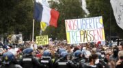 Европа протестует против ковидных пропусков. А что Испания?