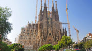 Саграда Фамилия в Барселоне открывает девятую башню