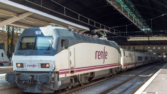 Проезд в поездах Renfe будет бесплатный в 2023 году